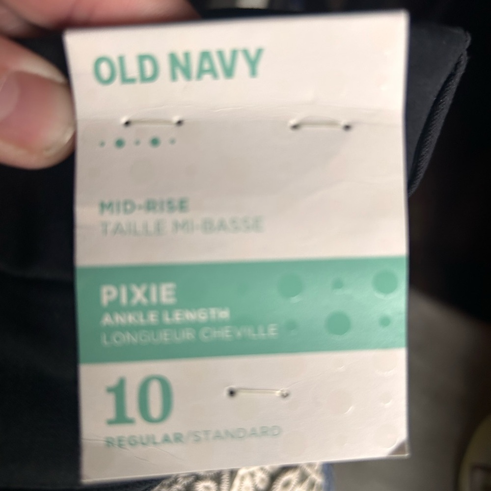Old Navy Black Pixie Ankle Pants